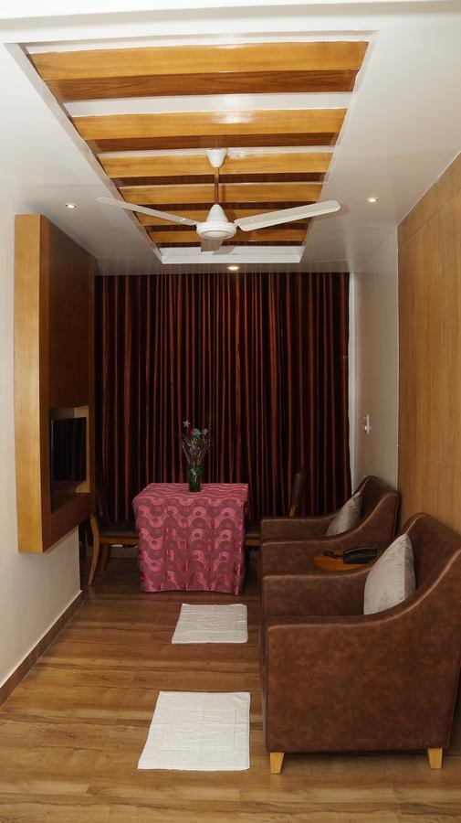 Kani Residency Hotel Тутикорин Экстерьер фото