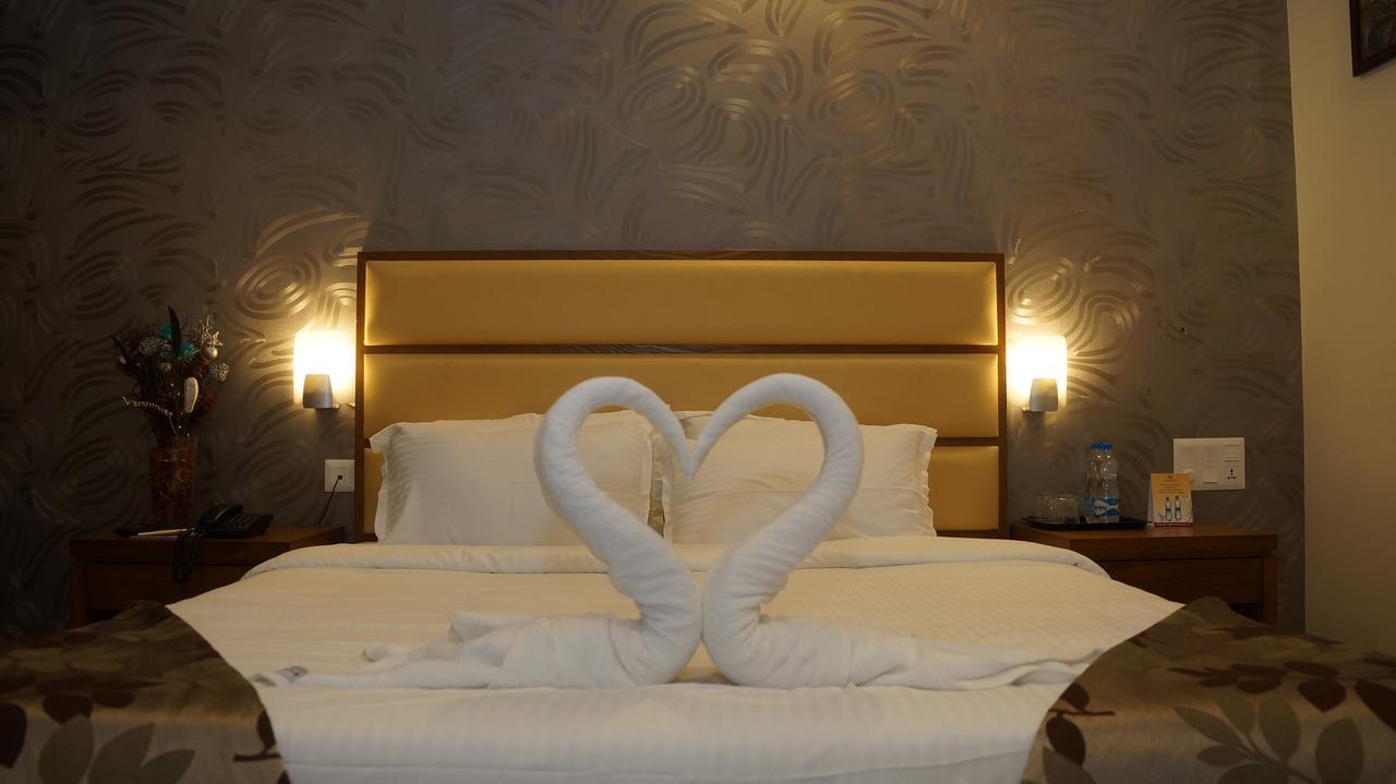 Kani Residency Hotel Тутикорин Экстерьер фото