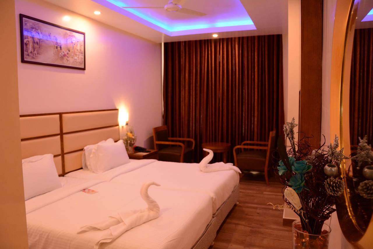 Kani Residency Hotel Тутикорин Экстерьер фото