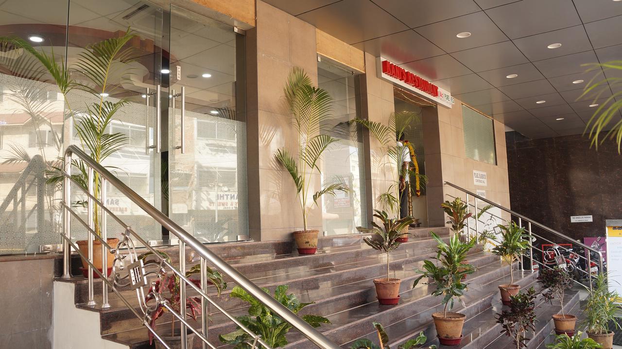 Kani Residency Hotel Тутикорин Экстерьер фото