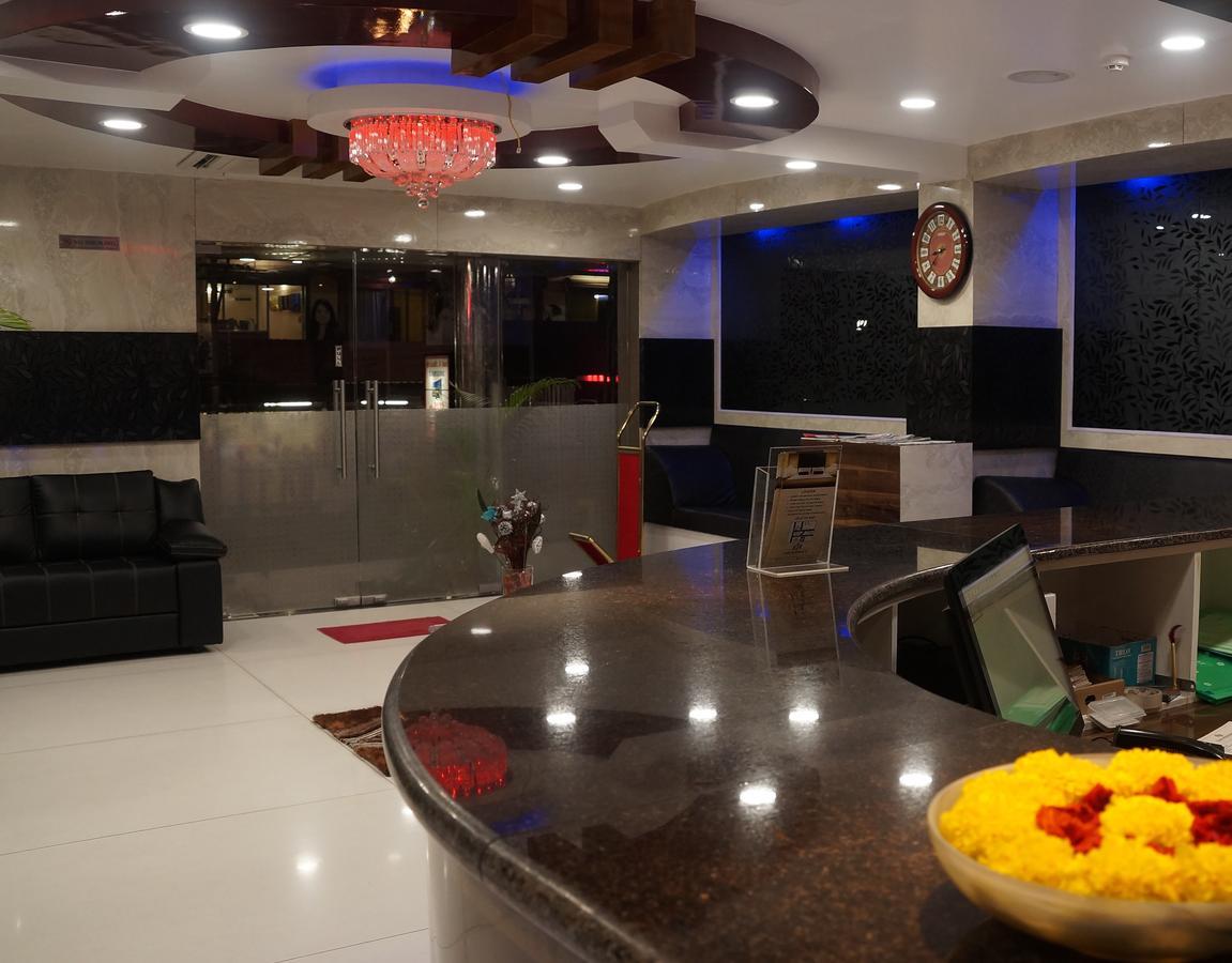 Kani Residency Hotel Тутикорин Экстерьер фото