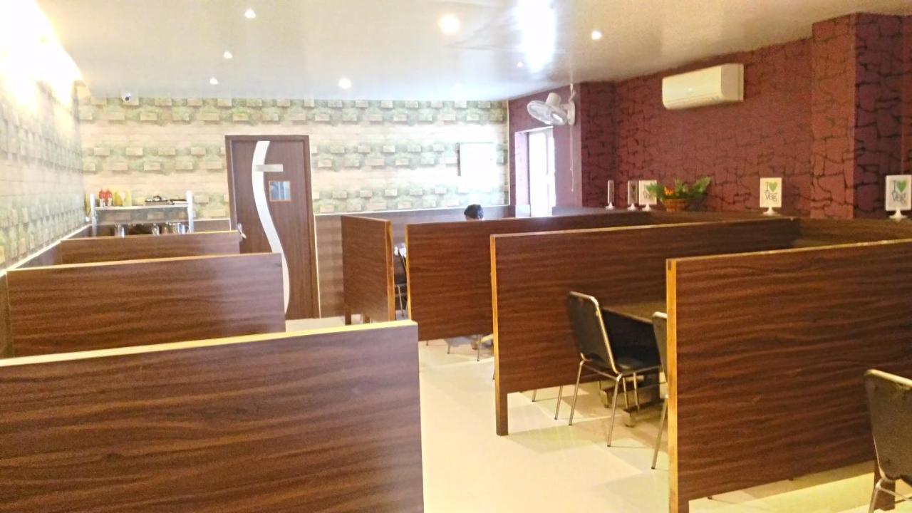 Kani Residency Hotel Тутикорин Экстерьер фото